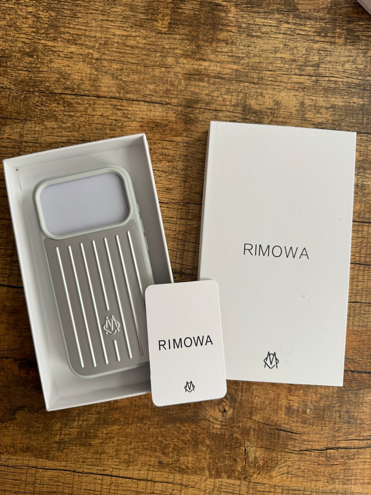 Nieuwe Rimowa hoes voor iPhone 17 Pro, IPhone 17, Nieuw, Hoesje of Tasje, Ophalen of Verzenden