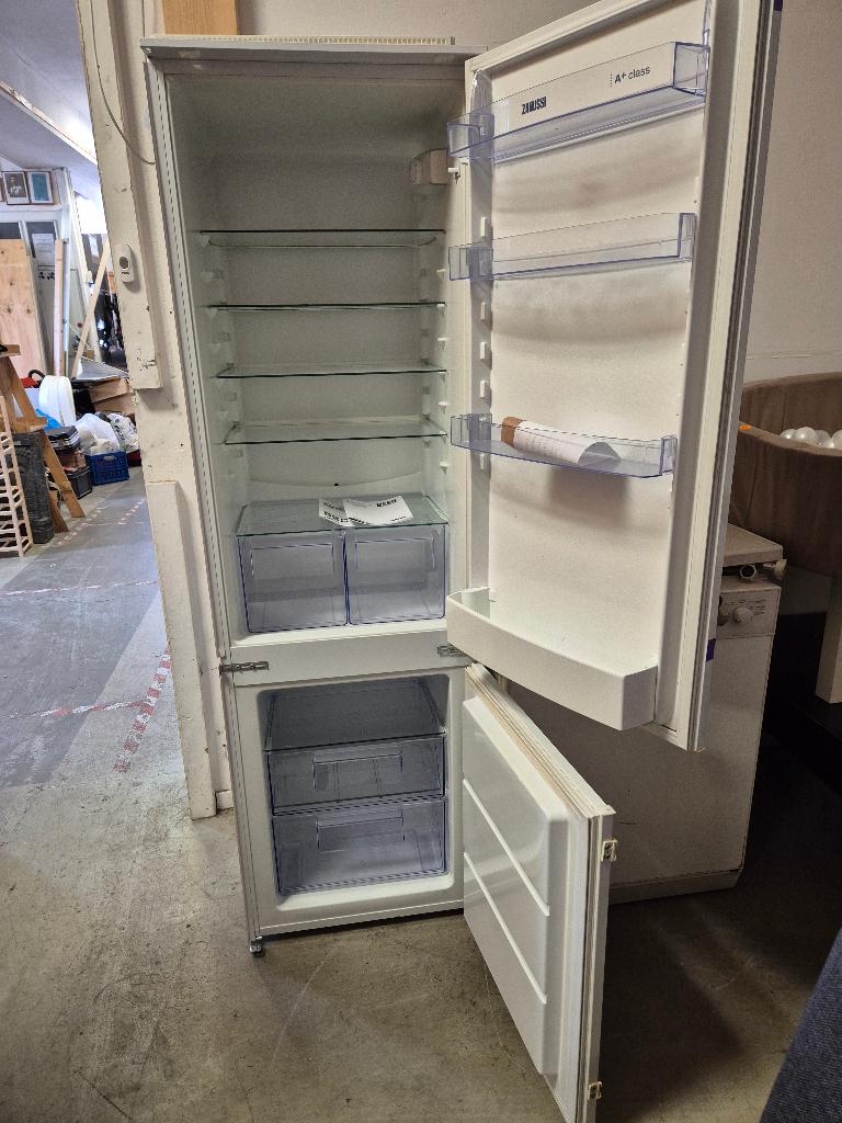 Zanussi Koelkast en vriescombinatie, Ophalen, Gebruikt, 200 liter of meer, Met aparte vriezer