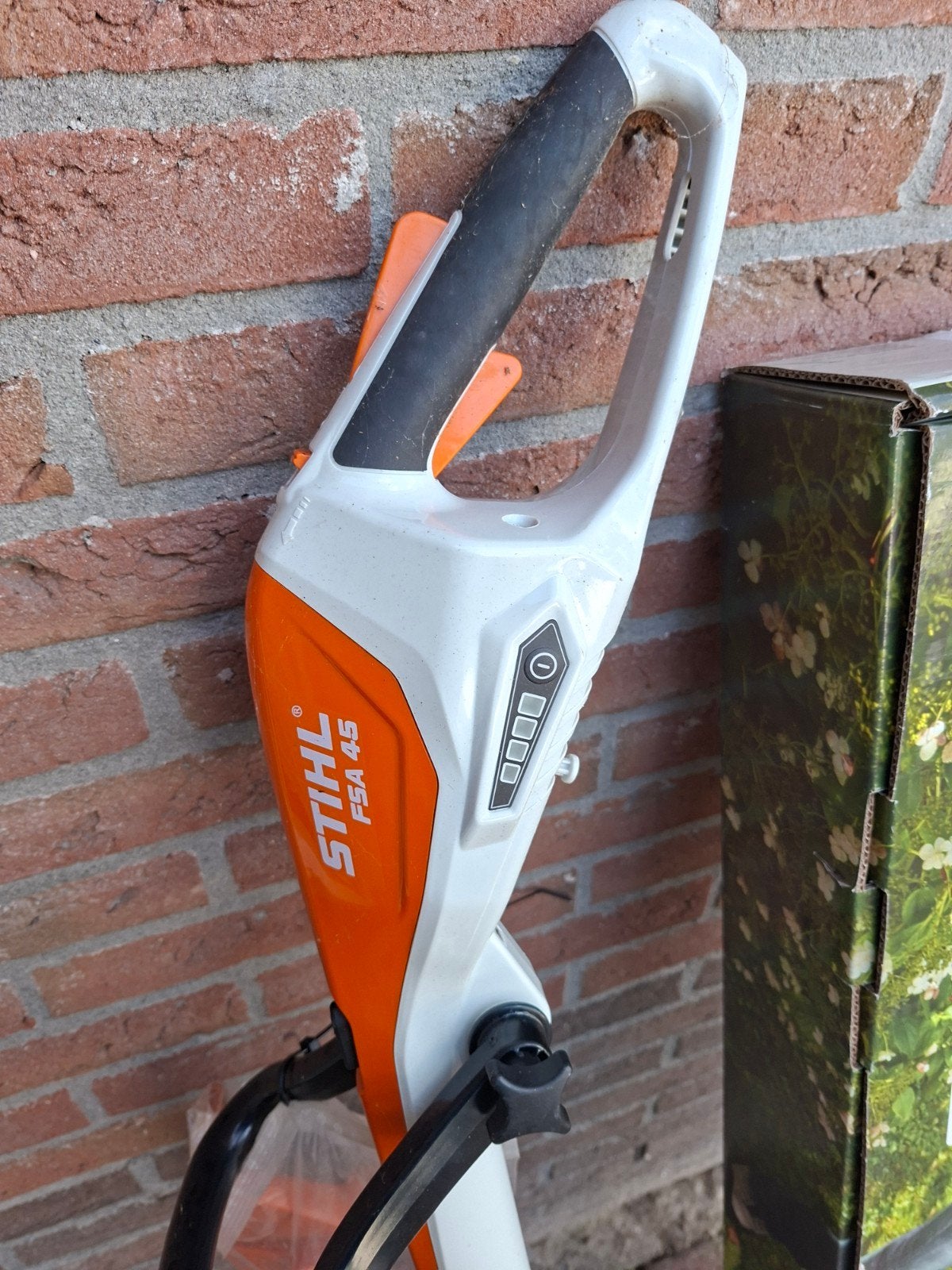 Stihl FSA 45 kantjesmaaier defect, inclusief lader, Stihl, Gebruikt, Accu, Ophalen of Verzenden