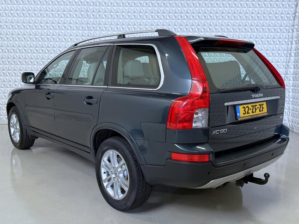 Volvo XC90 2.4 D5 Summum TREKHAAK / 7-PERSOONS (2008), Auto's, Volvo, Gebruikt, Beige, 241 €/maand, Blauw