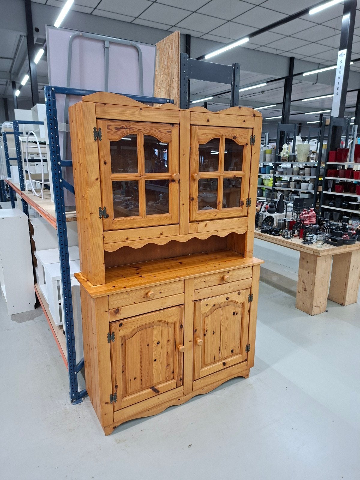 Massief grenen buffetkast met vitrine en lades, Gebruikt, Onbekend, Onbekend, 150 tot 200 cm