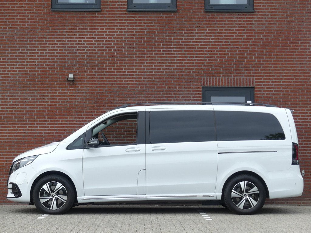 Mercedes-Benz EQV 300 L2 90kWh AMG Dubbel Cabine Luchtvering, Auto's, Gebruikt, Wit, 204 pk, Geïmporteerd