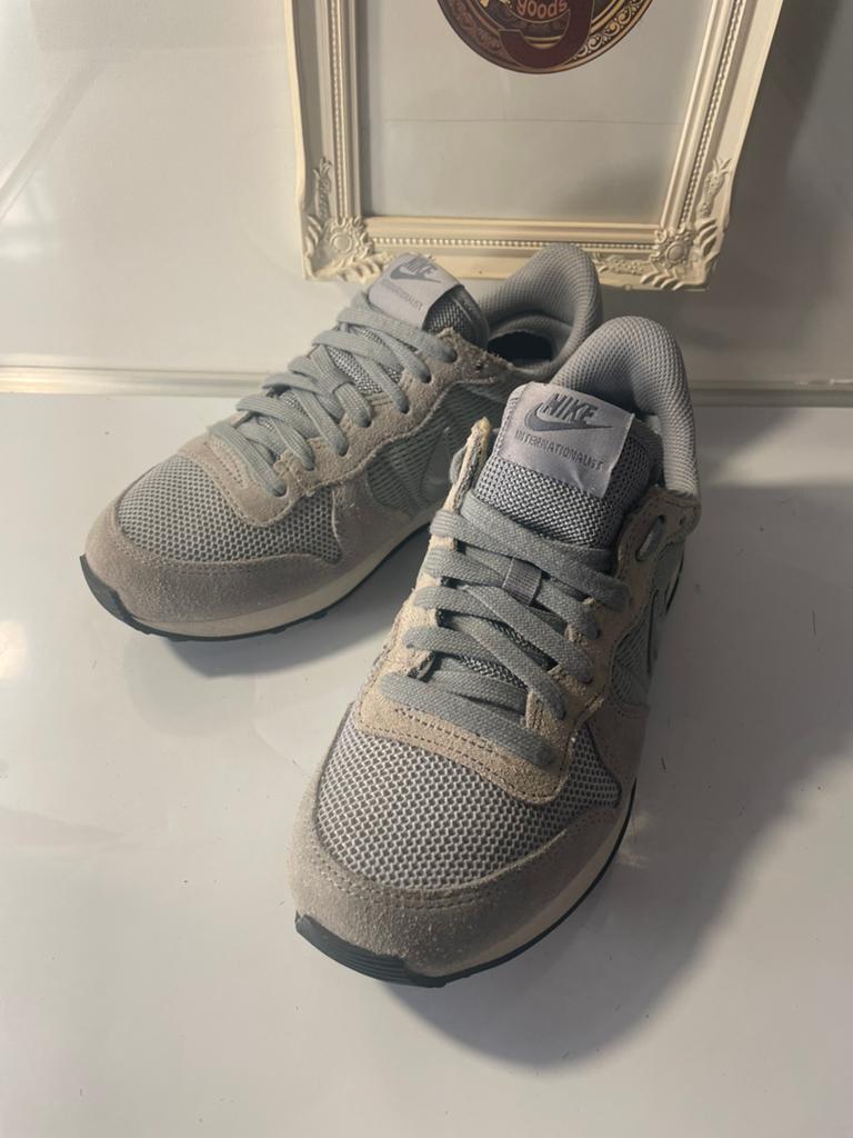 Nike Internationalist grijze sneakers Mint EU 37.5, Kleding | Dames, Schoenen, Ophalen of Verzenden, Grijs, Sneakers of Gympen