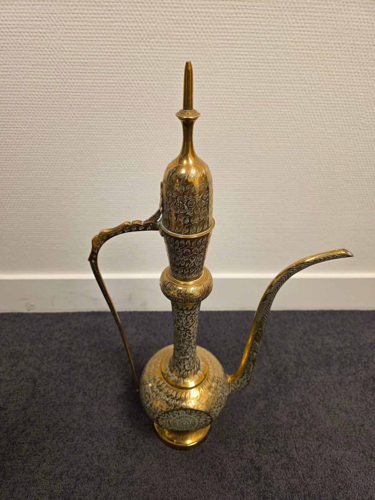 Antieke Koperen Theepot met Gedetailleerde Graveringen, Ophalen of Verzenden, Koper