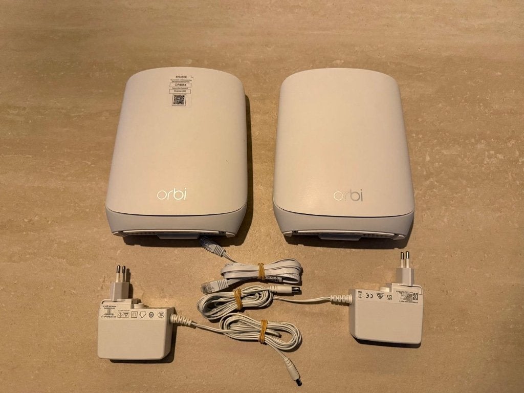 Te koop: Netgear Orbi RBK762S tri-band wifi mesh systeem, Computers en Software, Routers en Modems, Ophalen of Verzenden, Zo goed als nieuw