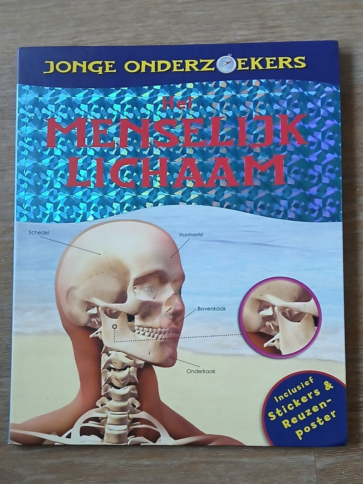 Jonge Onderzoekers: Het Menselijk Lichaam (incl. poster), Ophalen of Verzenden, Zo goed als nieuw, Non-fictie
