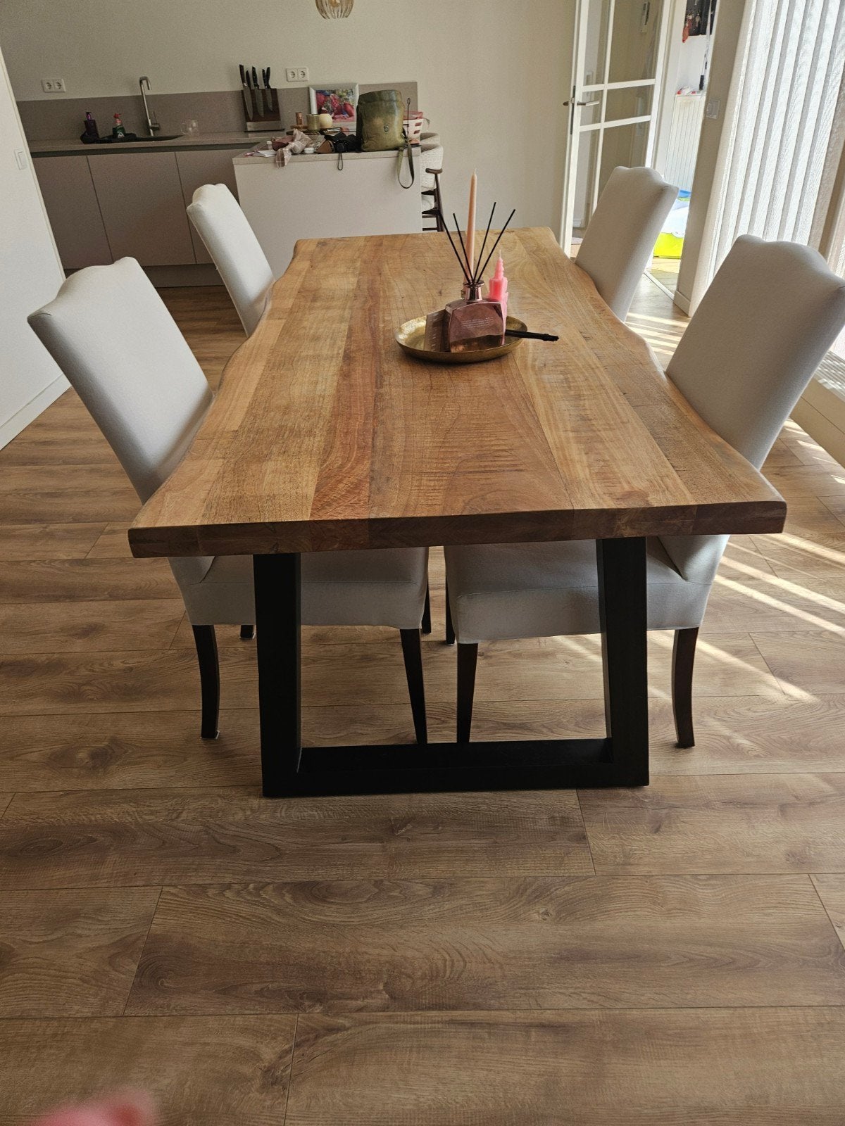Set van 4 zo goed als nieuwe eetkamerstoelen - Wit/Crème, Ophalen of Verzenden, Zo goed als nieuw, Wit, Vier