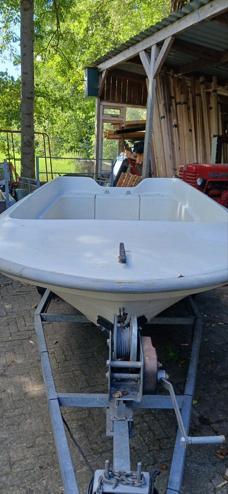 Stabiele polyster sloepje zonder trailer, Watersport en Boten, Roeiboten, Ophalen, Gebruikt, Polyester