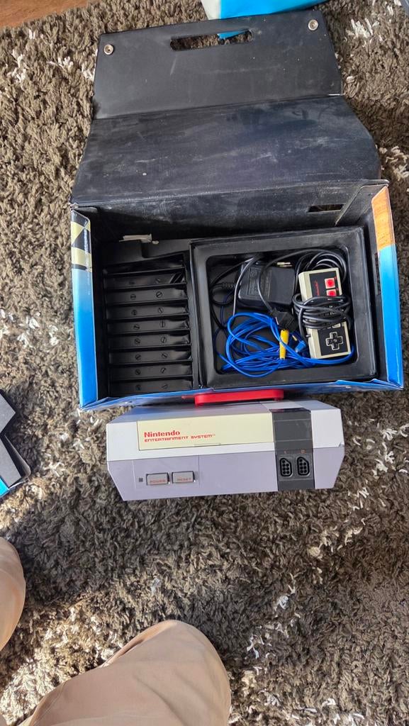 NES Console met 8 Spellen, Doosjes en Mario Bros 3 Box, Avontuur en Actie, Gebruikt, 1 speler, Ophalen of Verzenden