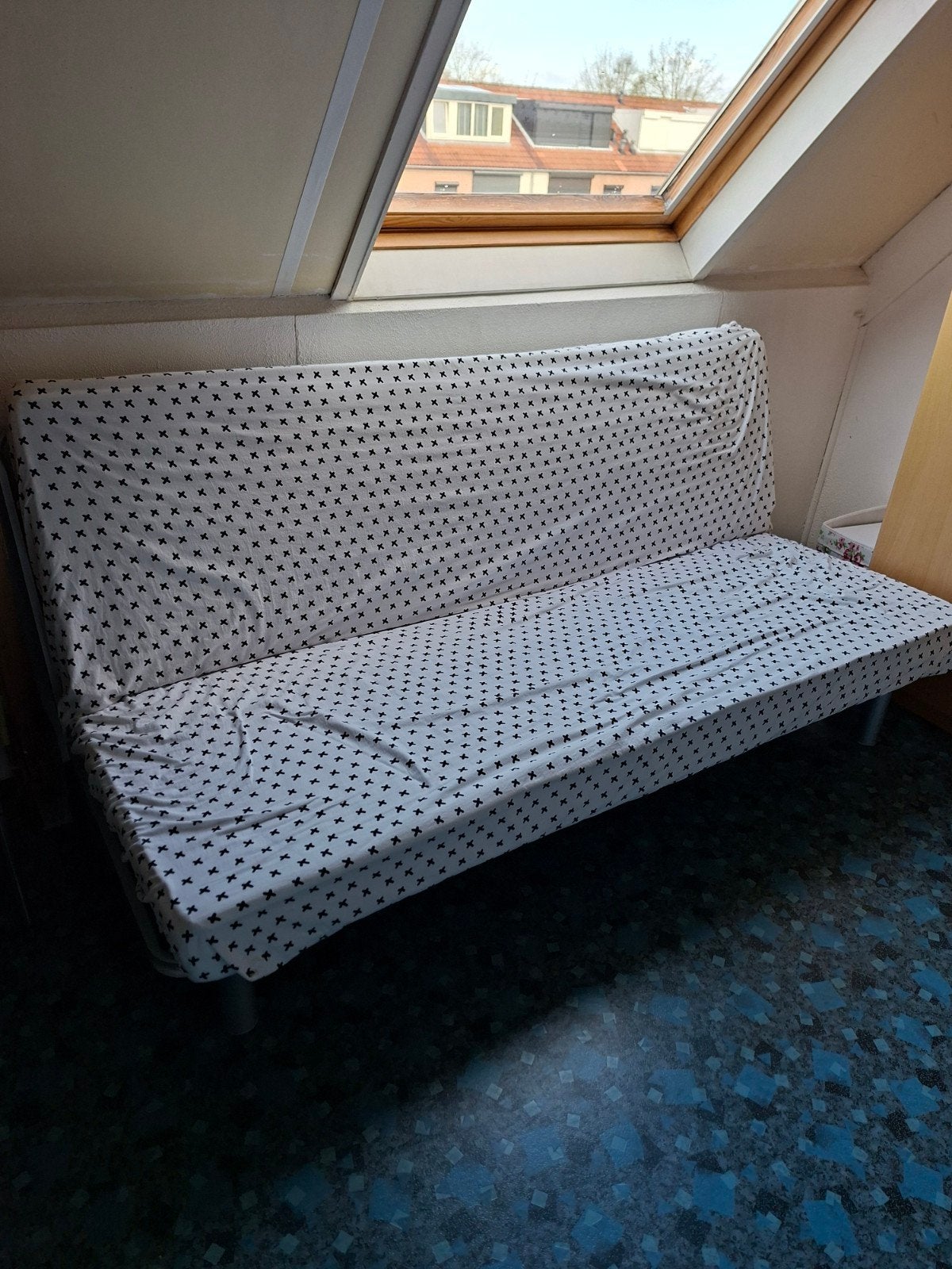 Ikea slaapbank 140x200 cm, Tweepersoons, Zo goed als nieuw, 200 cm, Zwart