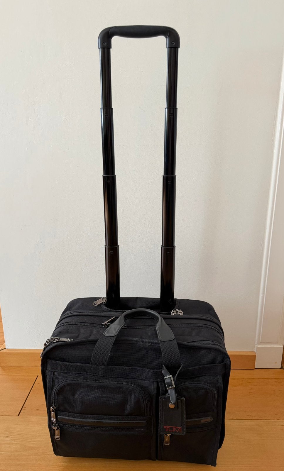 TUMI ALPHA pilot bag, Ophalen, 40 tot 60 cm, Wieltjes, Gebruikt
