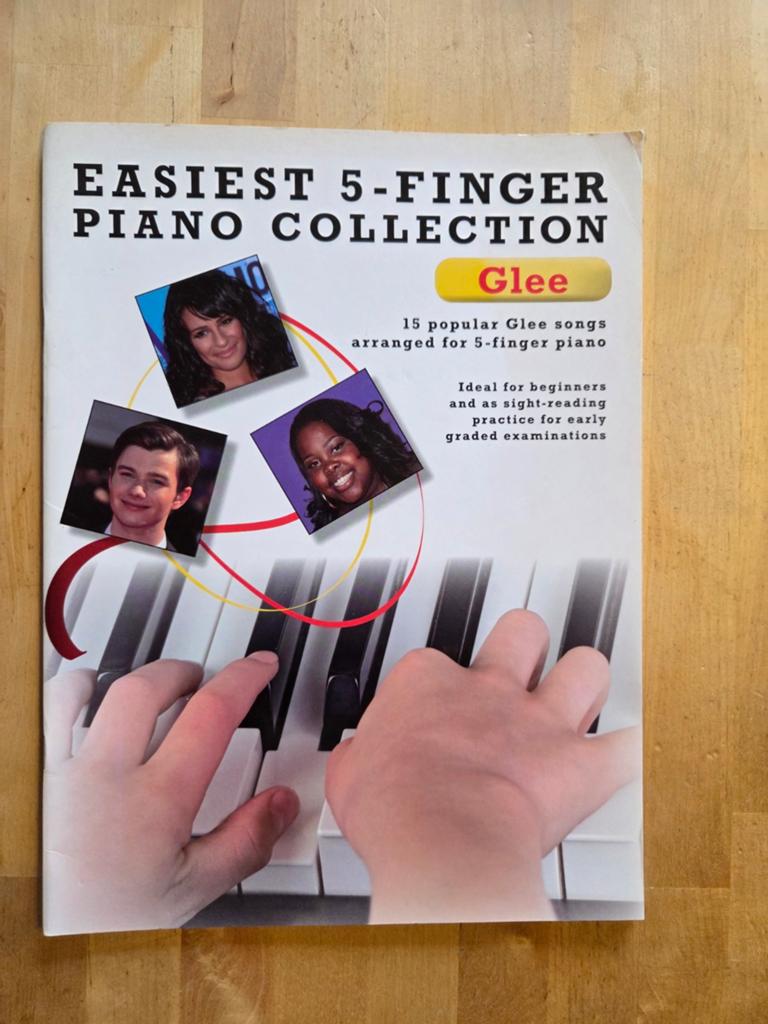 Easiest 5-Finger Piano Collection Glee, Muziek en Instrumenten, Bladmuziek, Ophalen of Verzenden, Zo goed als nieuw, Thema, Piano