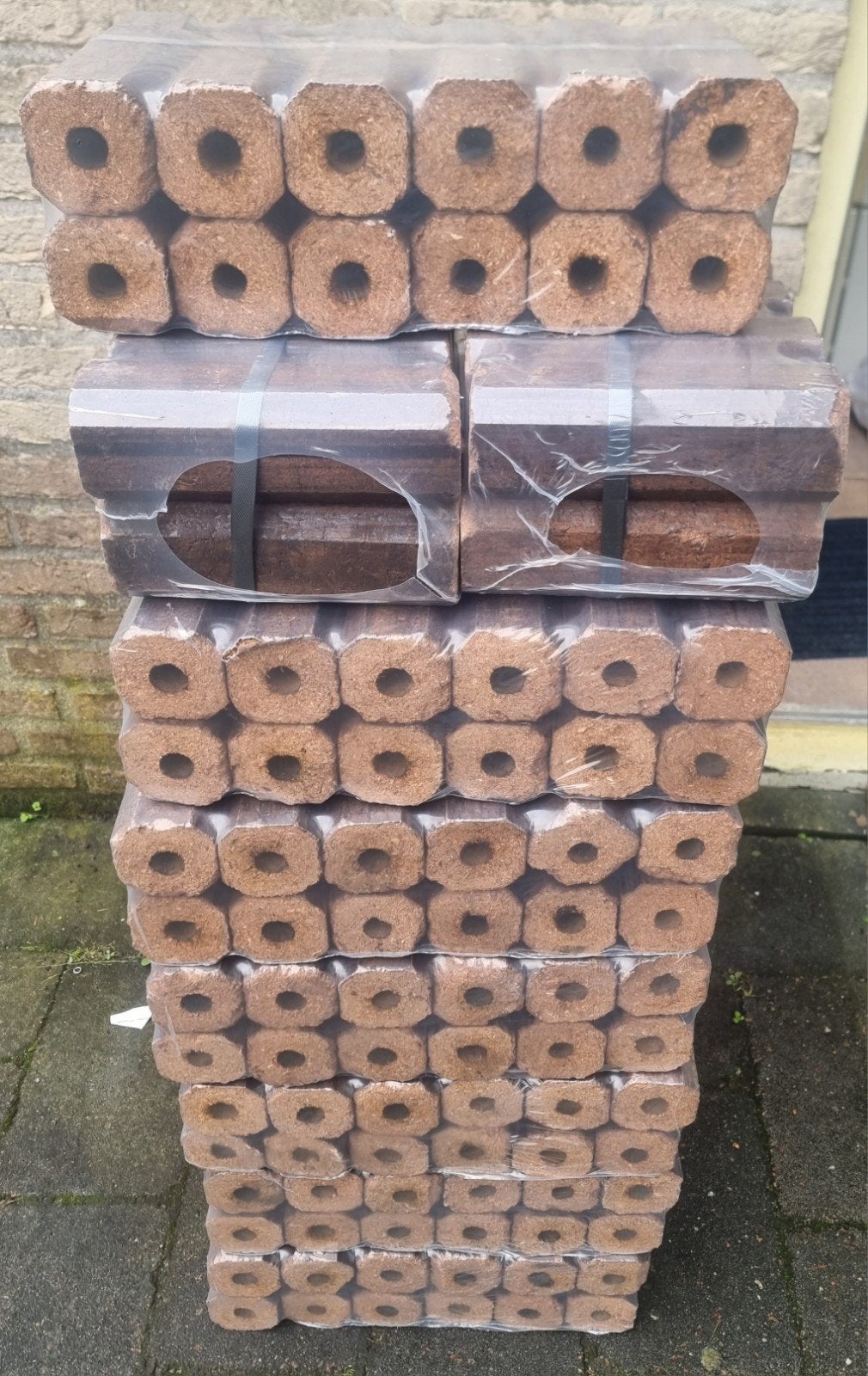 Pinekay briketten - Efficiënt en Schoon Brandhout, 6 m³ of meer, Ophalen, Overige houtsoorten, Blokken