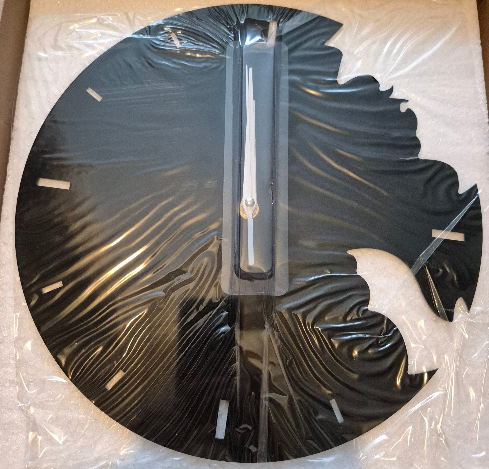 Nieuwe Vleermuis Wandklok - Halloween Decoratie, Wandklok, Analoog, Werkt op batterijen, Nieuw