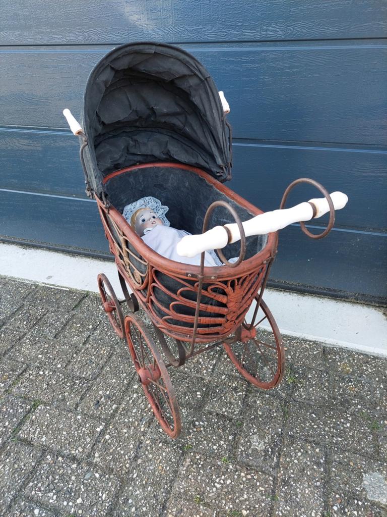 Antieke brocante poppen wagen jr'30-'50, Antiek en Kunst, Antiek | Speelgoed, Ophalen