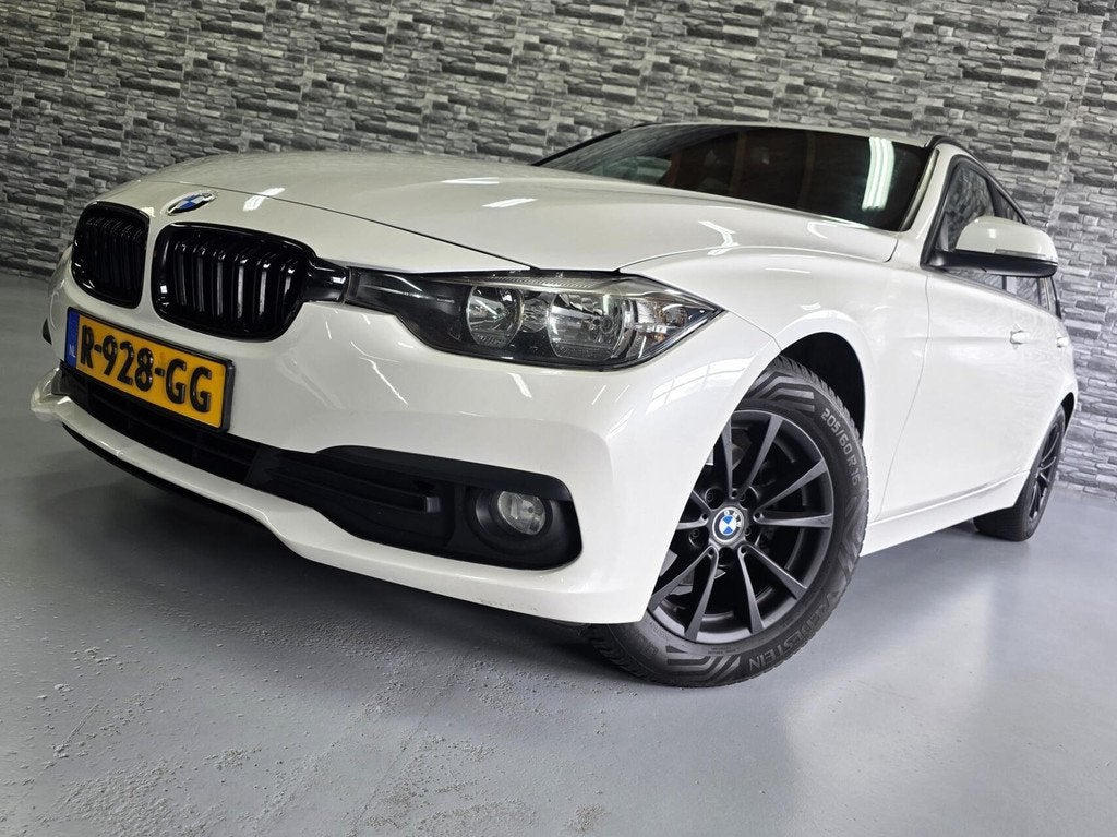 BMW 3-serie Touring 316d Centennial Executive*Parelmoer wit*, Auto's, BMW, Automaat, 745 kg, Achterwielaandrijving, Euro 6