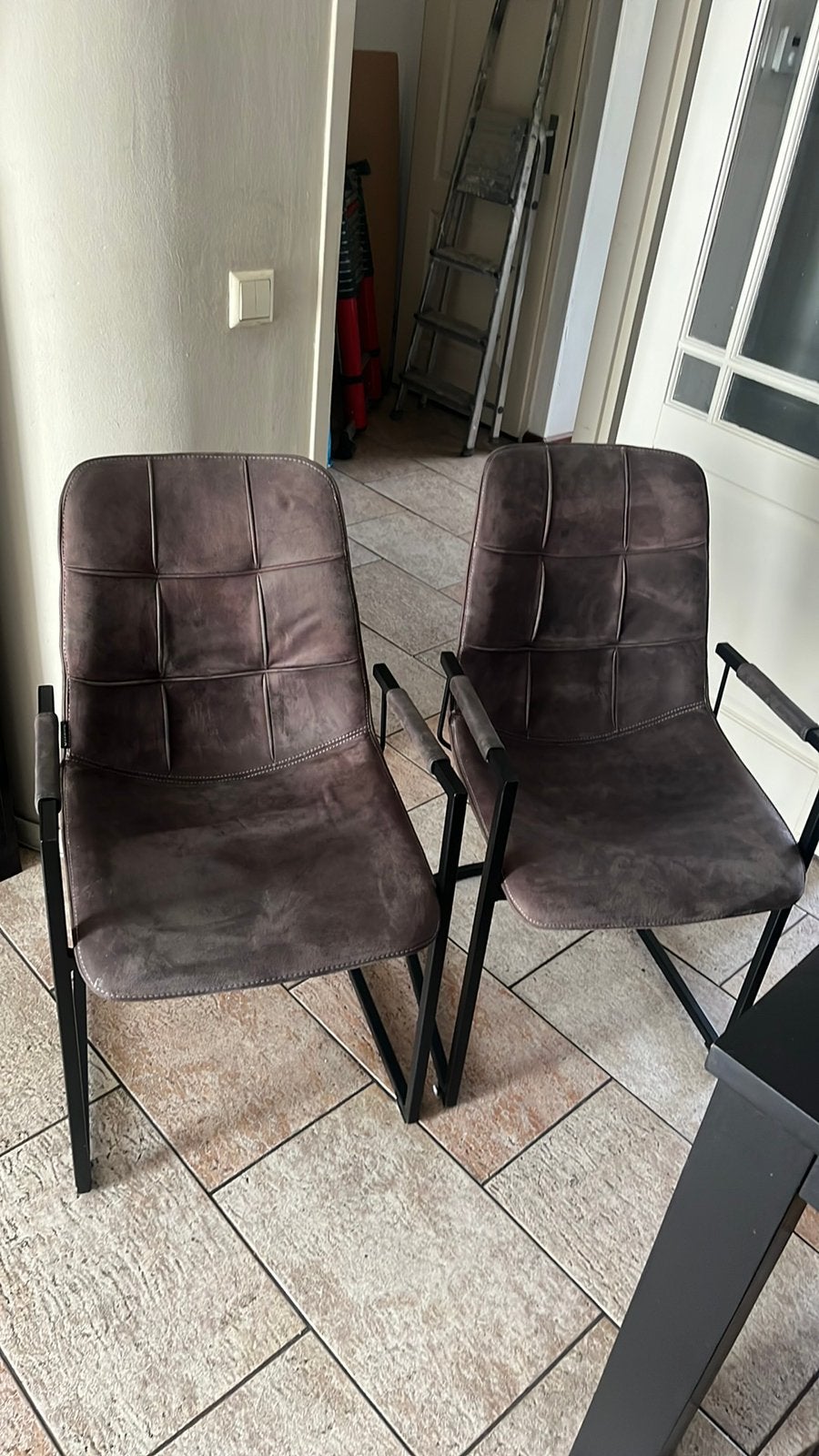 Eetkamerstoelen 2x, Ophalen, Zo goed als nieuw, Bruin, Twee