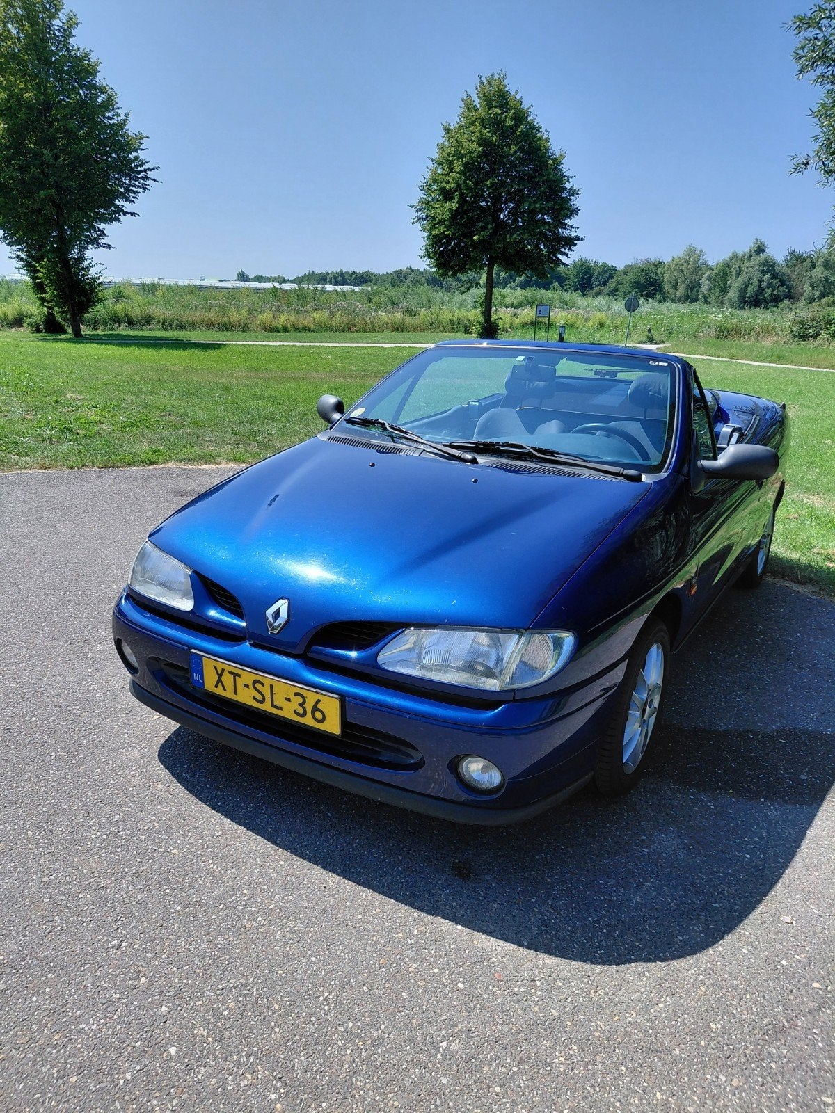 Renault Mégane 1.6 E Cabriolet 1999 , 83.000 km.!!, Auto's, Oldtimers, Voorwielaandrijving, Stof, Cabriolet, Handgeschakeld