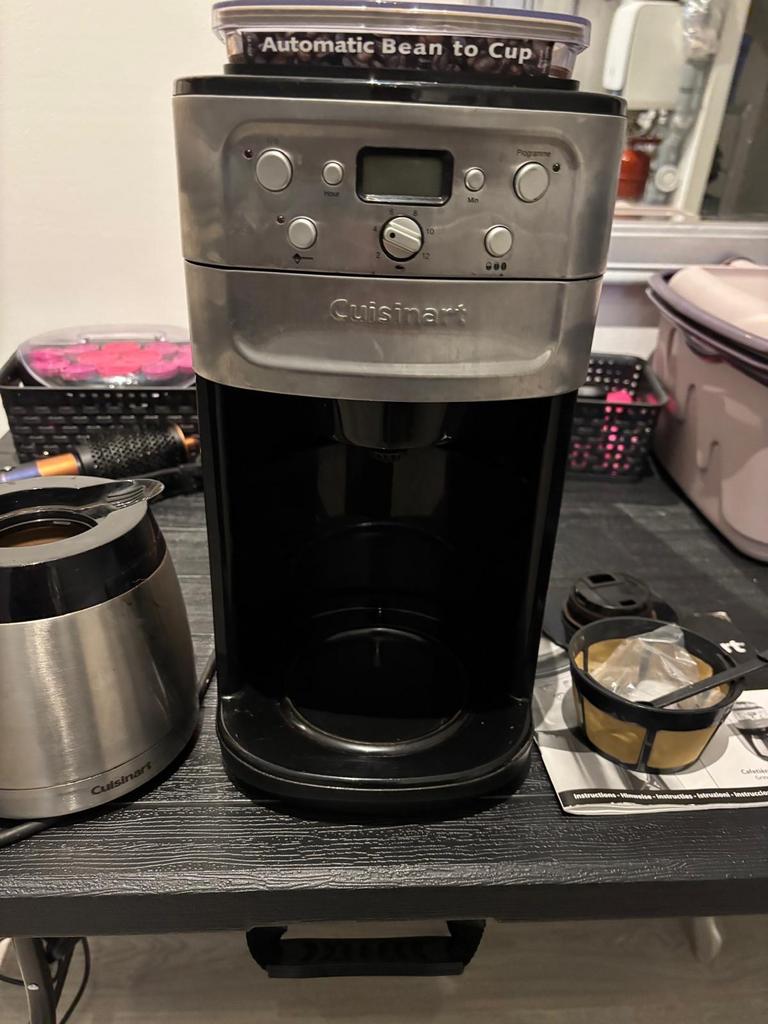 Cuisinart Koffiemachine met bonenmaler, Witgoed en Apparatuur, Koffiezetapparaten, Ophalen, 10 kopjes of meer, Koffiemachine, Gemalen koffie