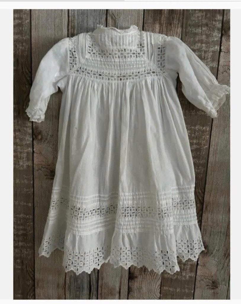 Antiek Doopjurkje met Broderie, Antiek en Kunst, Antiek | Kleding en Accessoires, Kinderen, Ophalen of Verzenden