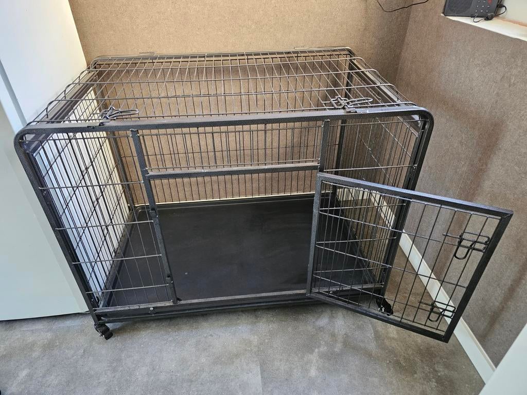 Heavy duty robuuste bench maat xl, kleur antraciet/grijs., Dieren en Toebehoren, Hondenhokken, Ophalen, Zo goed als nieuw, 75 tot 110 cm
