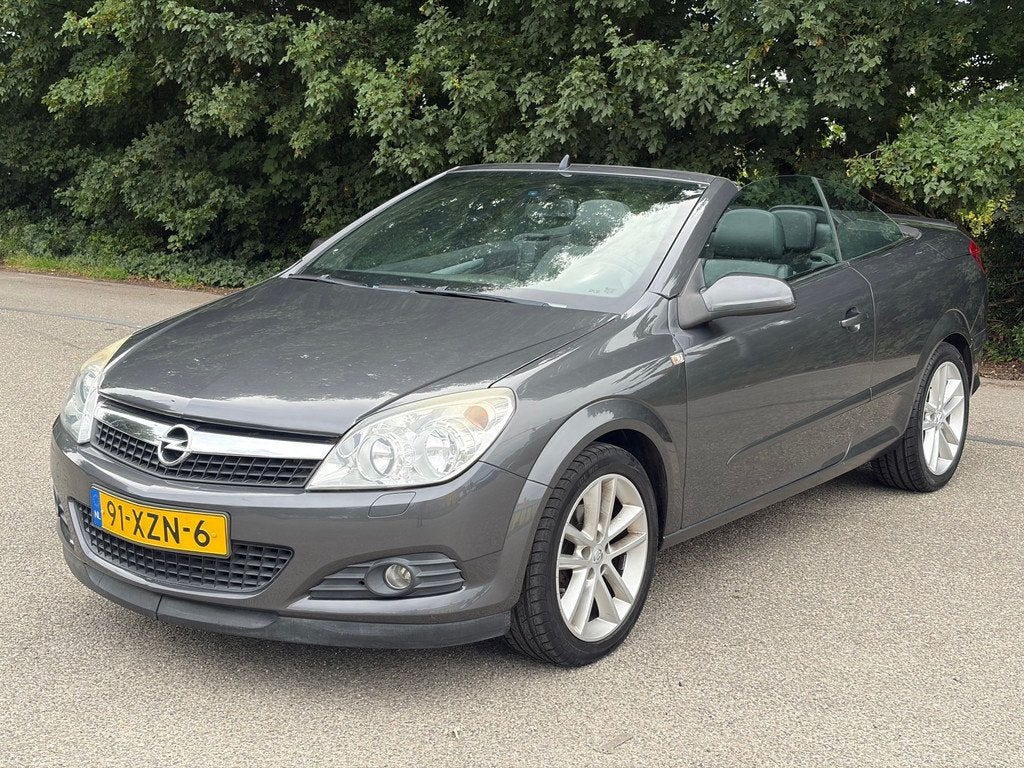 Opel Astra TwinTop 1.6 Cosmo Airco! Cabrio! Nw APK! Leder! 2, Auto's, Opel, Bedrijf, Te koop, Astra, Airbags, Airconditioning