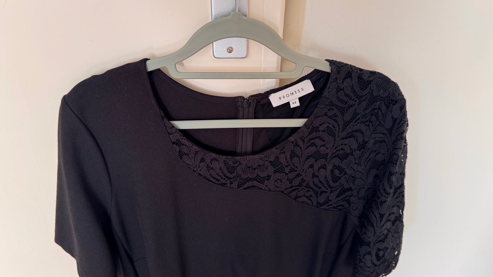 Promiss jurk met luxe kant, maat 44, Ophalen of Verzenden, Gedragen, Maat 42/44 (L), Zwart