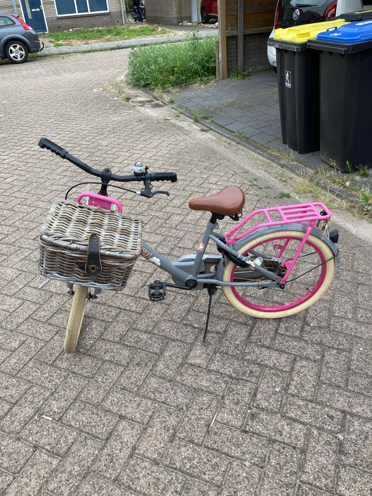 Daisy Spirit kinderfiets met mand - Grijs/Roze, Ophalen, Terugtraprem, Gebruikt, Handrem
