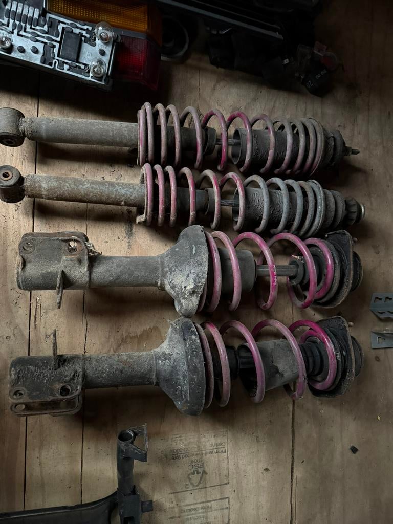 Complete set schokbrekers met verlagings veren Golf 1, Ophalen, Gebruikt, Volkswagen
