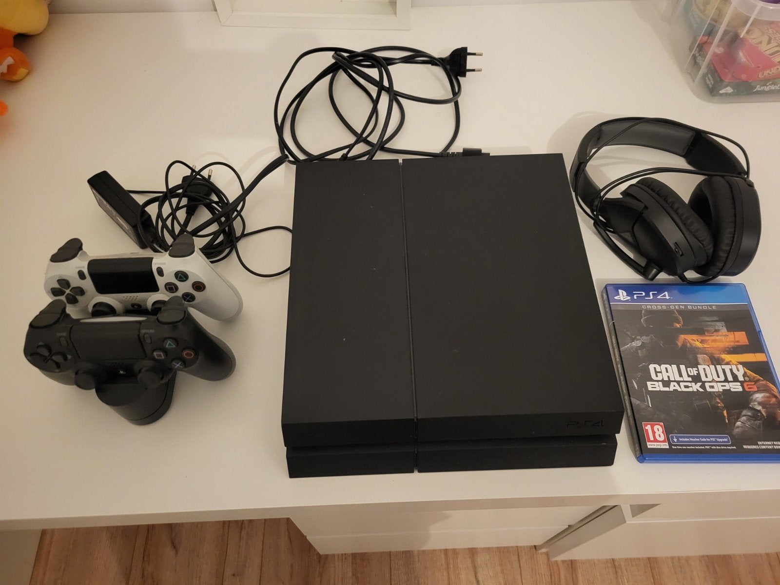 Playstation 4, Ophalen of Verzenden, Zo goed als nieuw, Met 2 controllers, Original