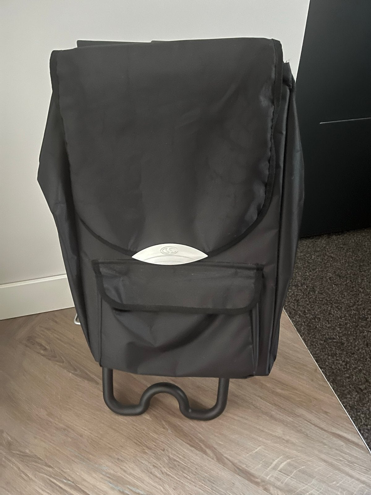 Lichtgewicht Zwarte boodschappentrolley op wielen, 30 cm of meer, Zwart, Minder dan 35 cm, Ophalen of Verzenden