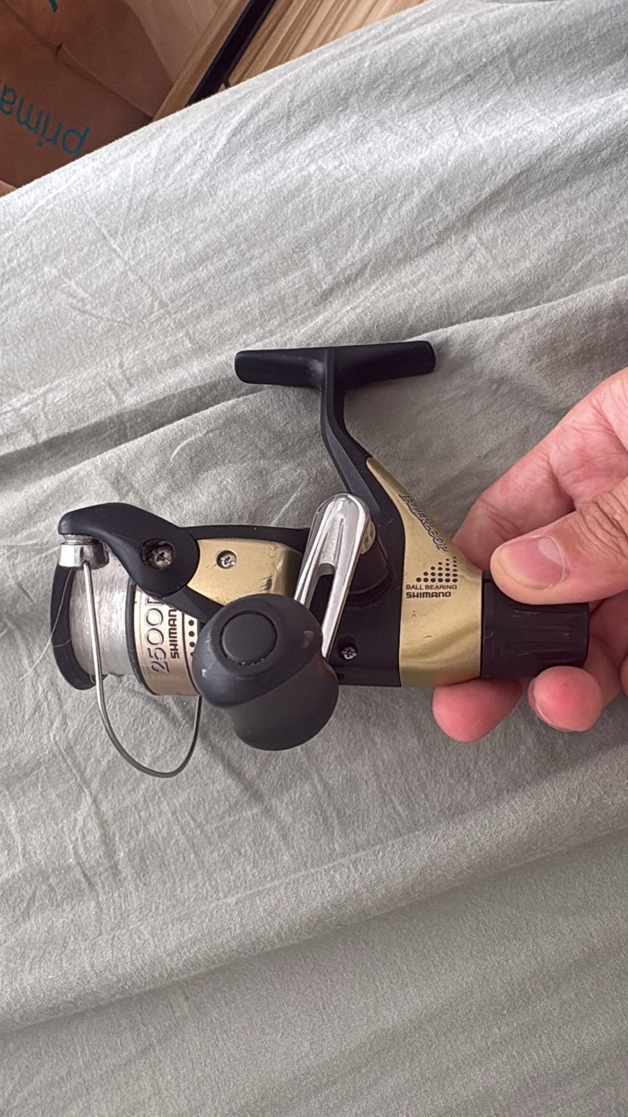 Shimano 2500FB Vismolen - Gebruikt maar Functioneel, Ophalen, Gebruikt, Molen