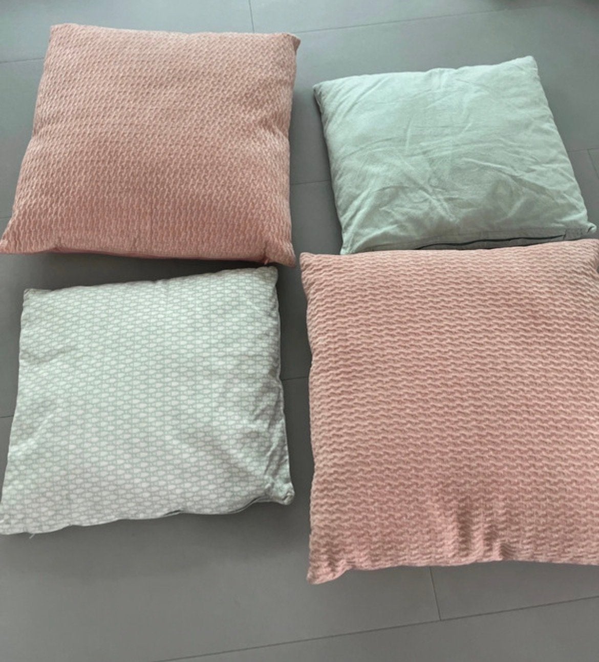 4 kussens: 2 lichtroze (nieuwstaat), 2 HEMA mintgroen (zgan), Overige merken, Vierkant, Ophalen of Verzenden, Zo goed als nieuw