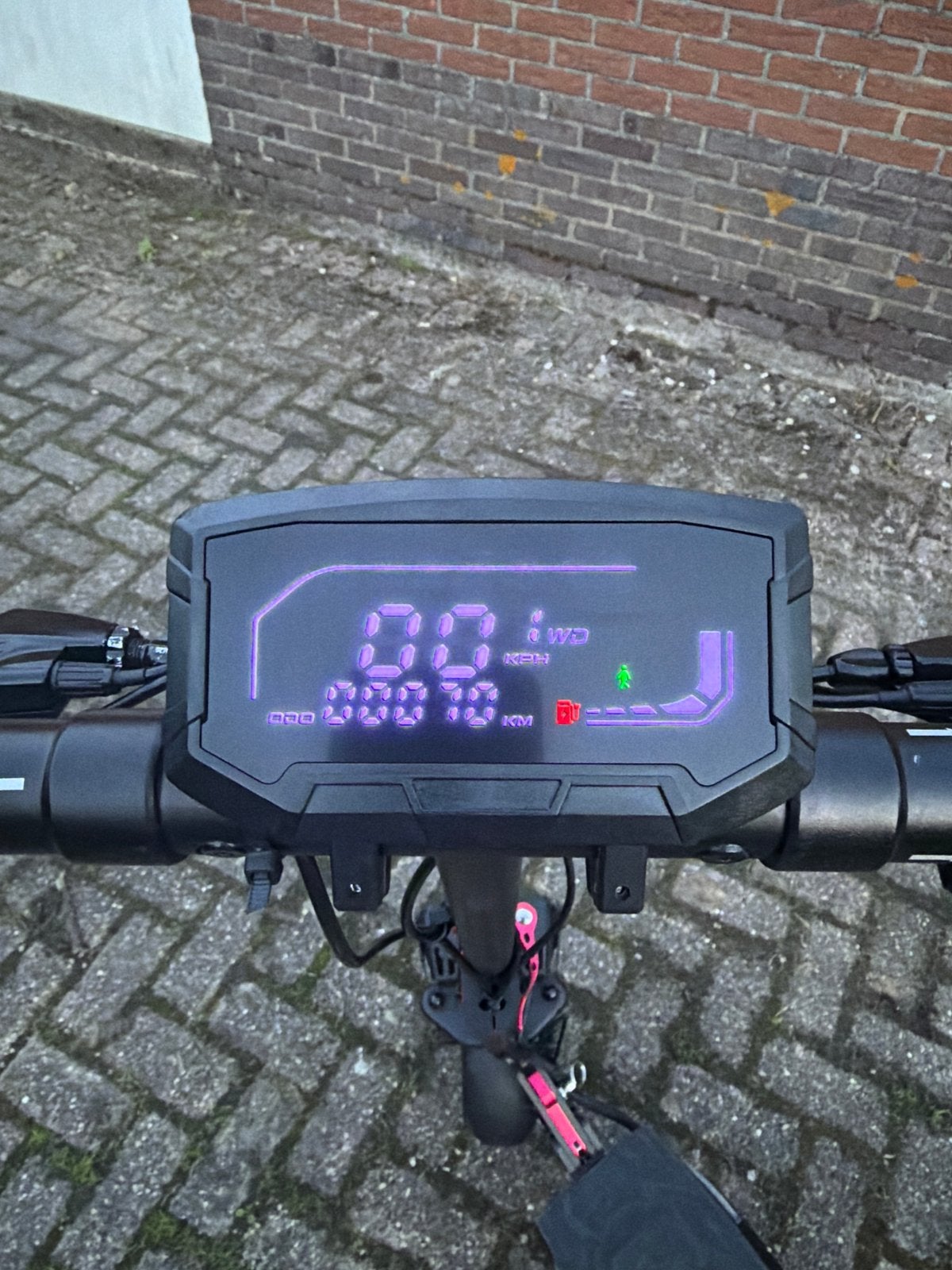Foto 2 van Elektrische step (E-scooter) - Zo goed als nieuw