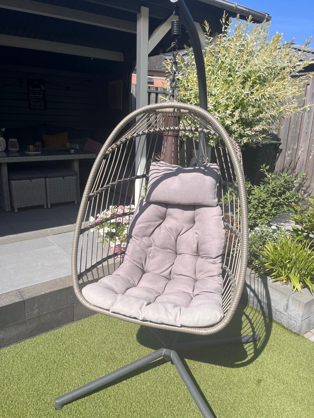 Grijze/antraciete egg hangstoel met kussen, Ophalen, Zo goed als nieuw, Wicker