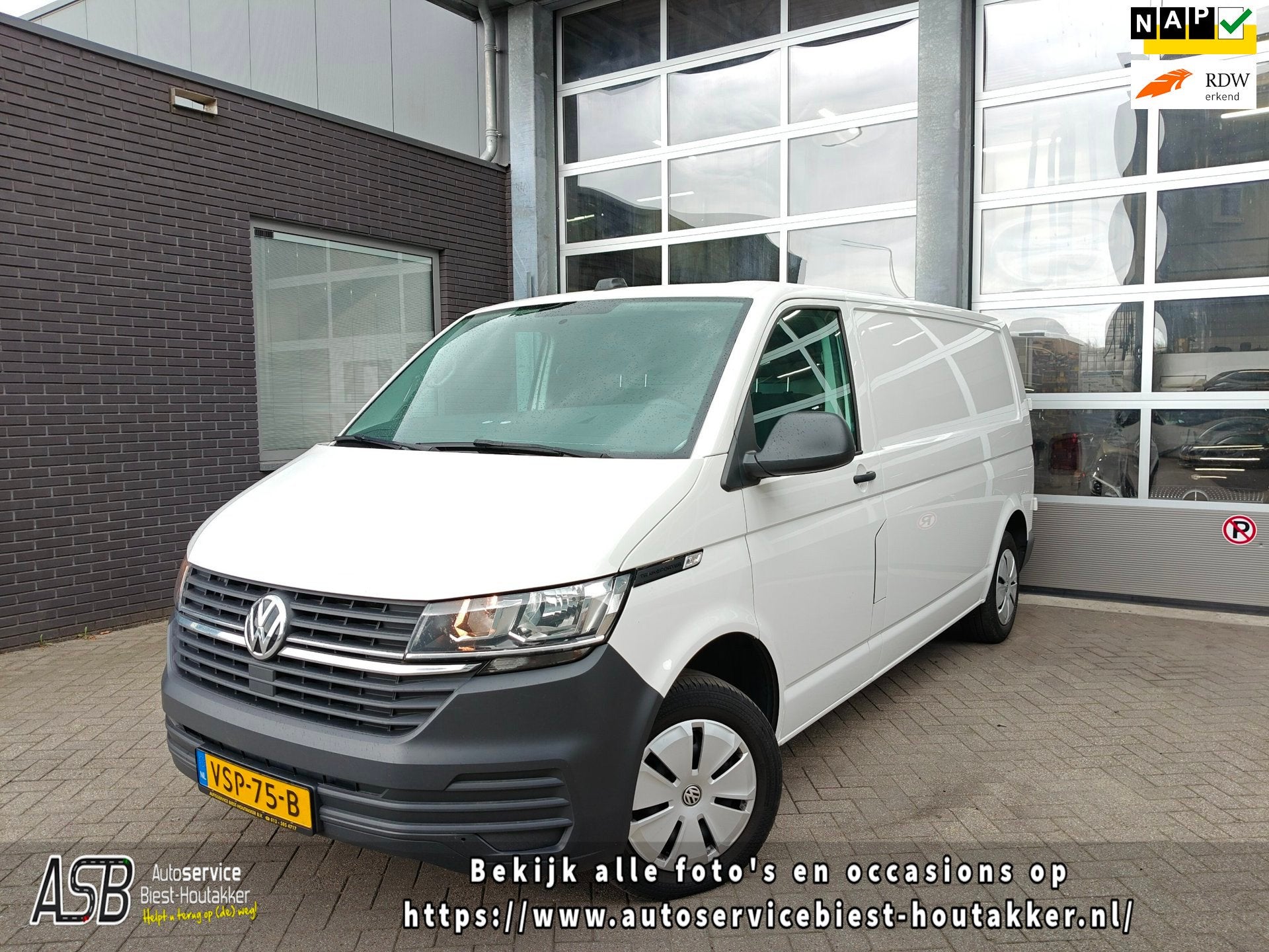 Volkswagen Transporter 2.0 TDI L2H3 28 | Carplay | Navigatie, Voorwielaandrijving, Gebruikt, 4 cilinders, Volkswagen