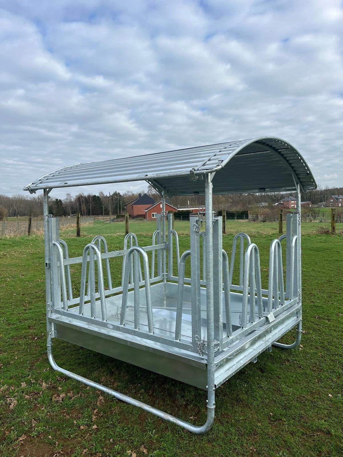 Hooiruif schuilstal texaspanel Stalkruiwagen actie!!, Weidegang