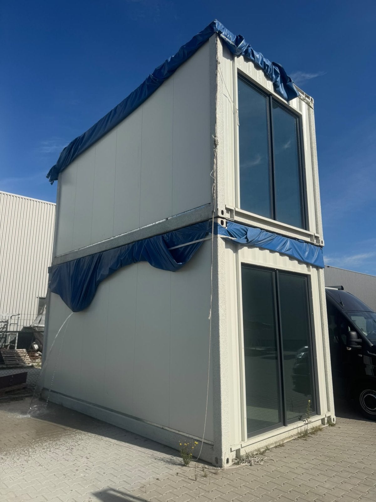 2 identieke, zware geïsoleerde units 6x3m met binnentrap, Ophalen, Nvt, Nvt, Nvt