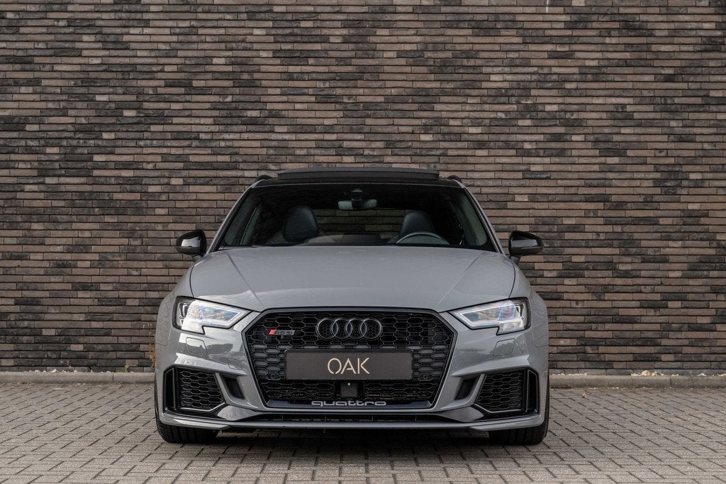 Audi A3 Sportback 2.5 TFSI RS 3 quattro | Panorama | Leder |, Auto's, Audi, Gebruikt, RS3, Leder, Vierwielaandrijving