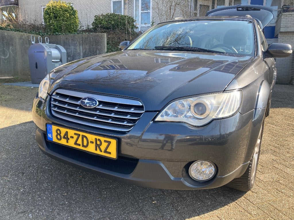 Subaru Legacy 2.5 I Outback AWD 2008 Grijs, Auto's, Stof, 1800 kg, Zwart, 4 cilinders