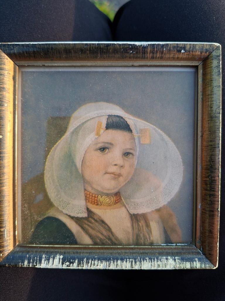 Antiek kunstwerkje10x10 afbeelding Zeeuws meisje, Ophalen of Verzenden