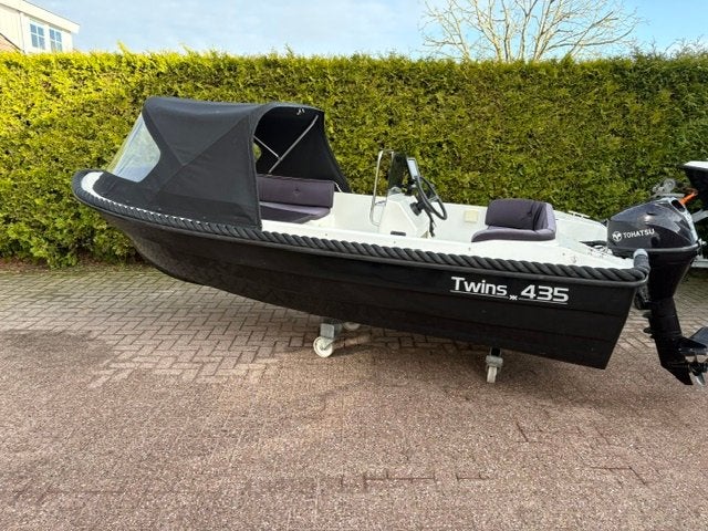 VAARKLAAR!! Twins 435 met buiskap en Tohatsu  9.8 PK, Overige merken, 4 m, Overige brandstoffen, 2 m
