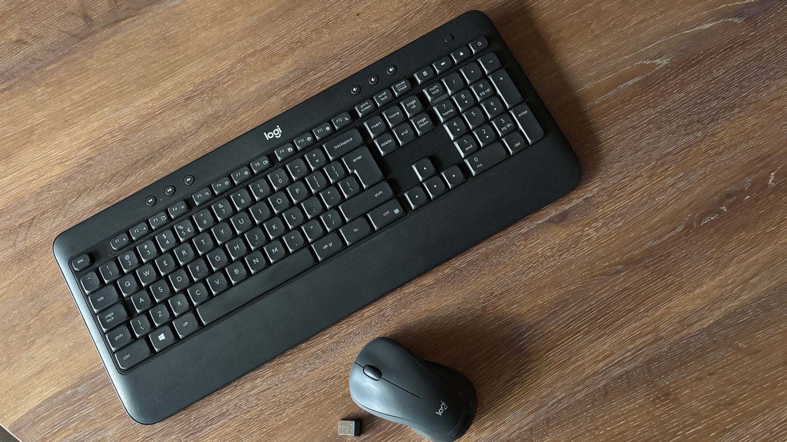 Logitech draadloos toetsenbord en muis set, Computers en Software, Toetsenborden, Gebruikt, Draadloze ontvanger, Ophalen of Verzenden