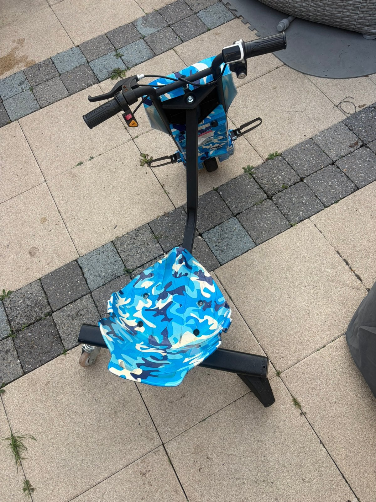 Drift trike met verlichting, Zo goed als nieuw