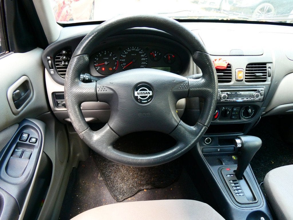 Nissan Almera 1.8 Sedan Automaat Airco EXPORT ZO MEENEMEN, Auto's, Nissan, Metallic lak, Stof, Gebruikt, 4 cilinders