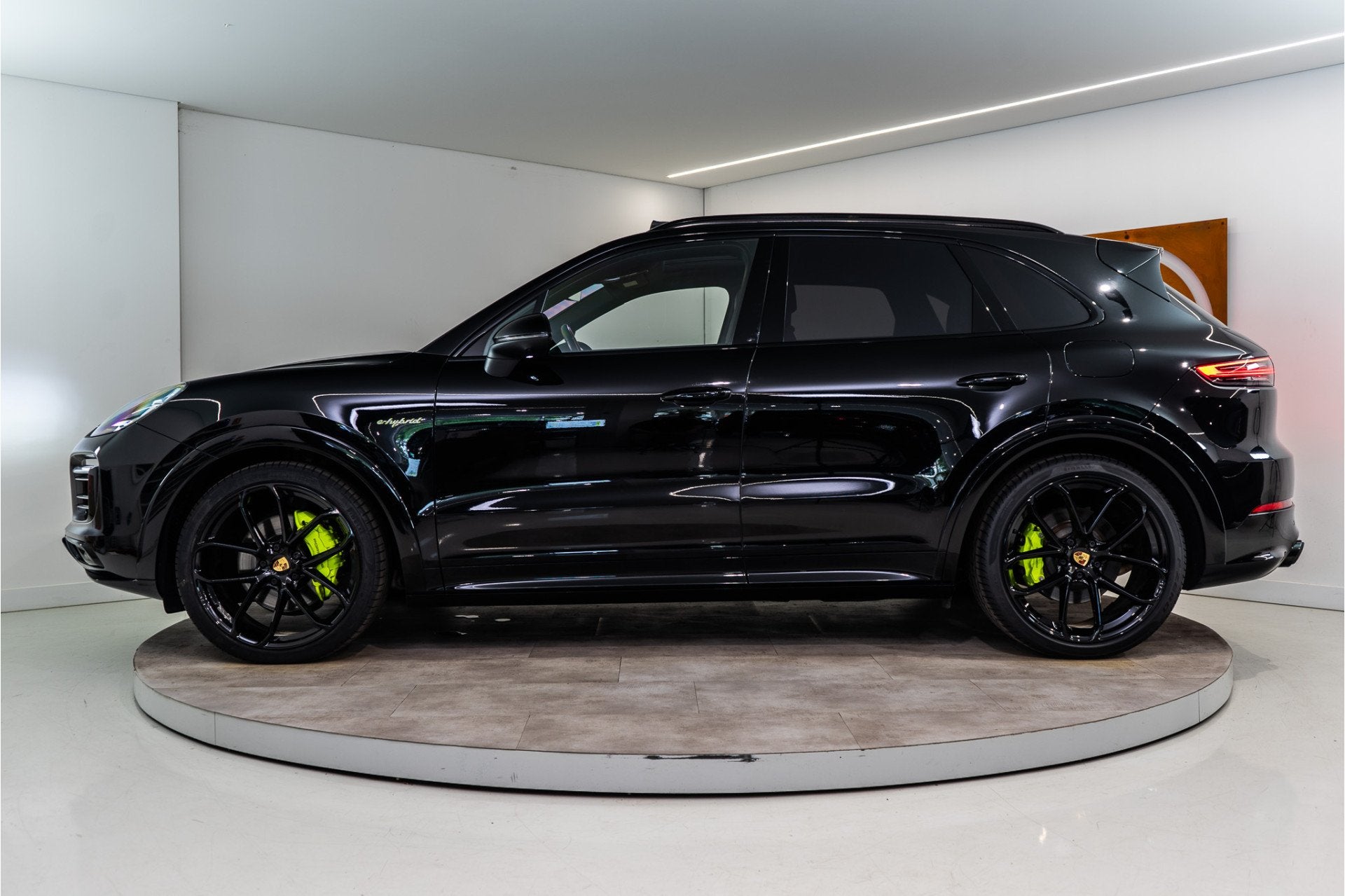 Porsche Cayenne 3.0 E-Hybrid 462PK | Sport Design | Pano | 2, Auto's, Automaat, 2995 cc, Zwart, Bedrijf