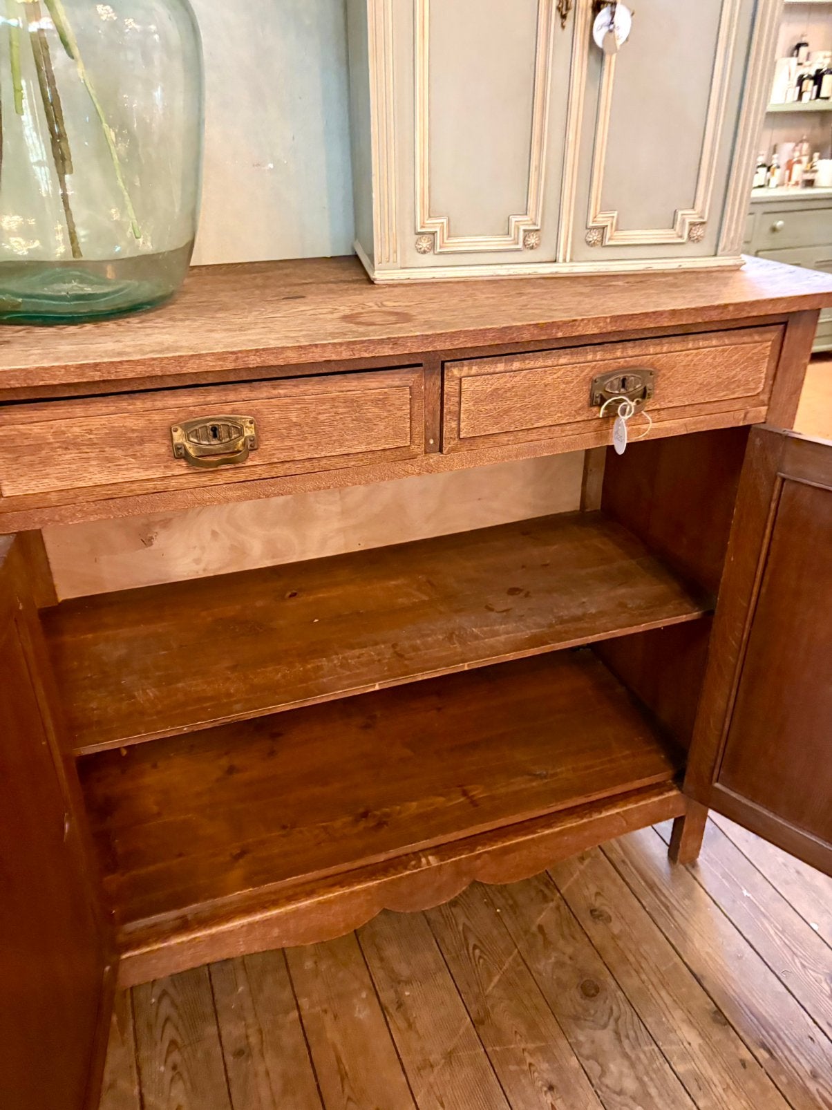 Oude houten commode kast, dressoir, landelijk wonen, Antiek en Kunst, Ophalen of Verzenden