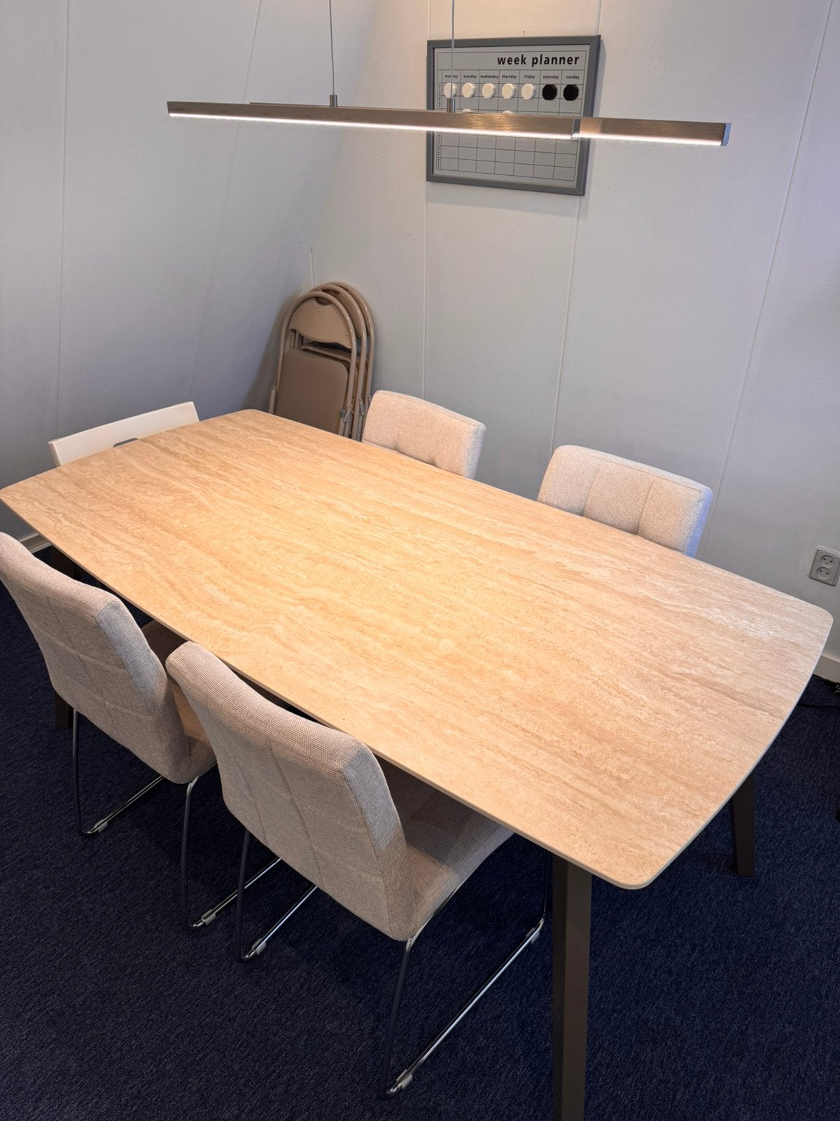 Eettafel Joop en 4 stoelen Chicago, Kunststof, 100 tot 150 cm, Zo goed als nieuw, Vijf personen of meer