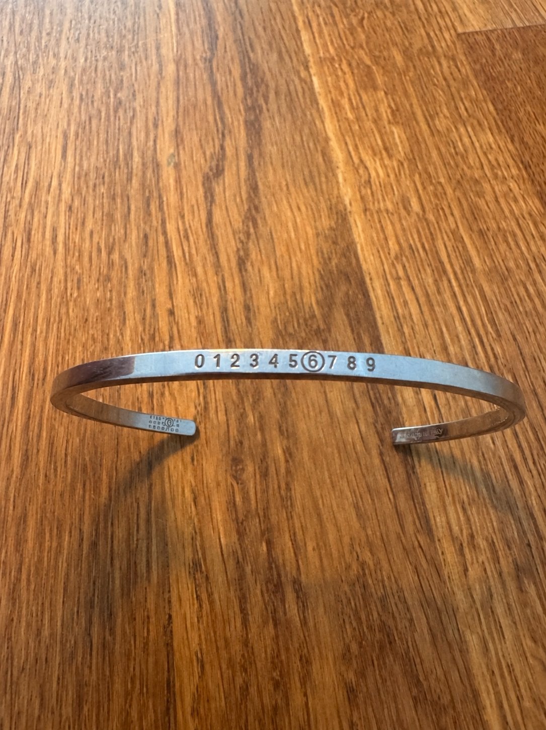 Maison Margiela MM6 Cijfer Armband Zilver, Ophalen of Verzenden, Zo goed als nieuw, Zilver, Overige materialen
