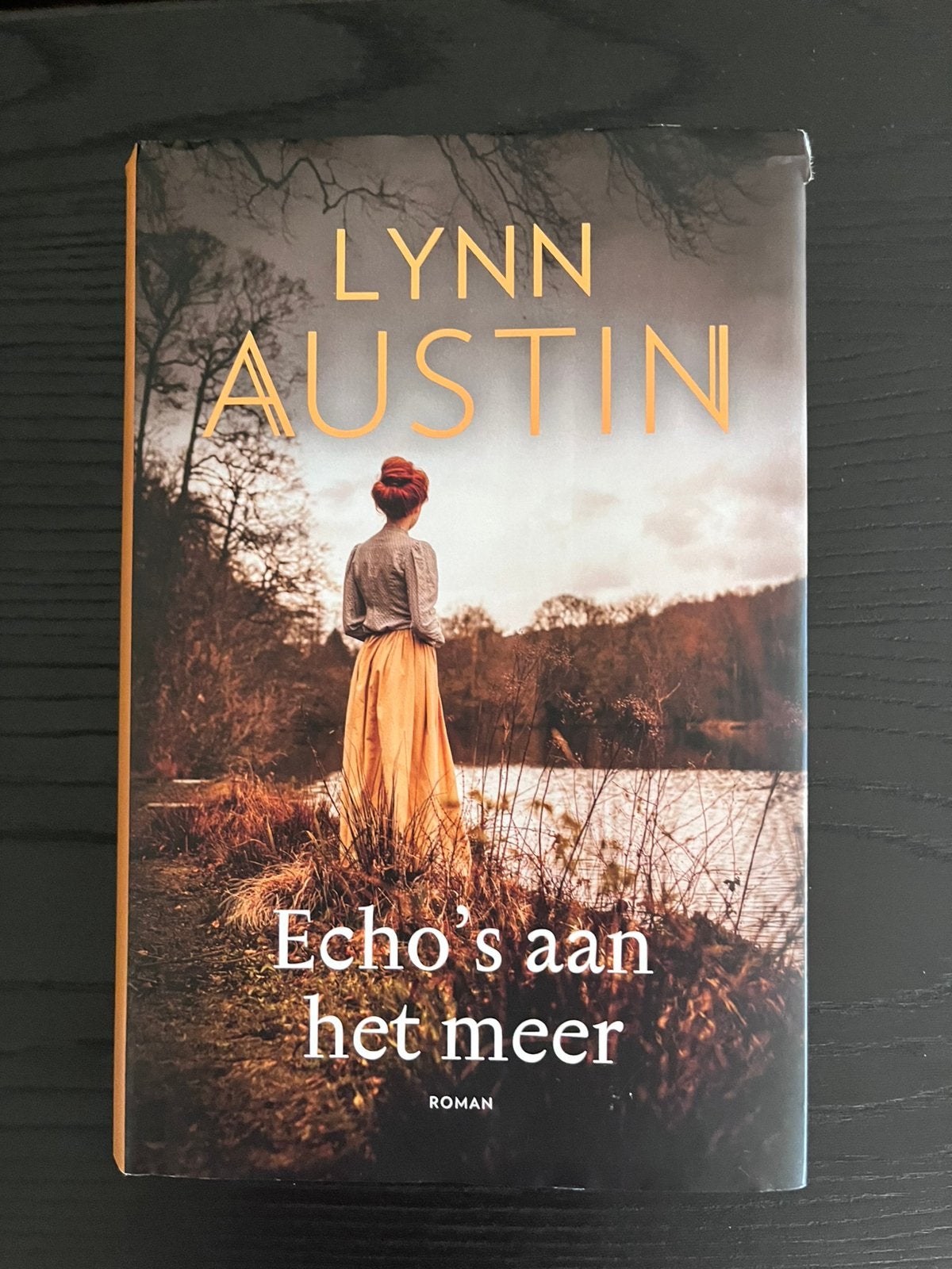 Lynn Austin - Echo’s aan het meer, Ophalen of Verzenden, Zo goed als nieuw